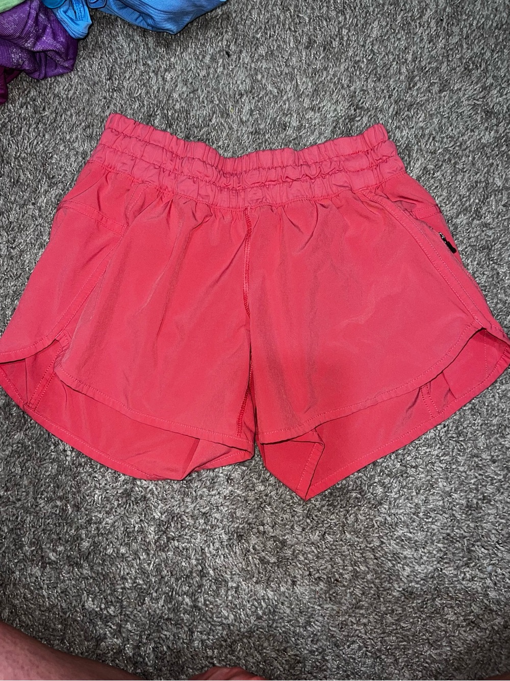 Lululemon Women’s pink Tracker Shorts size 6